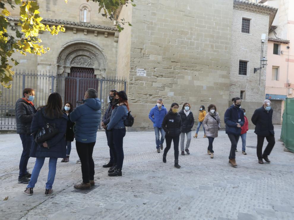 Dos grupos participantes en las visitas guiadas por Huesca el sábado 21 de noviembre.
