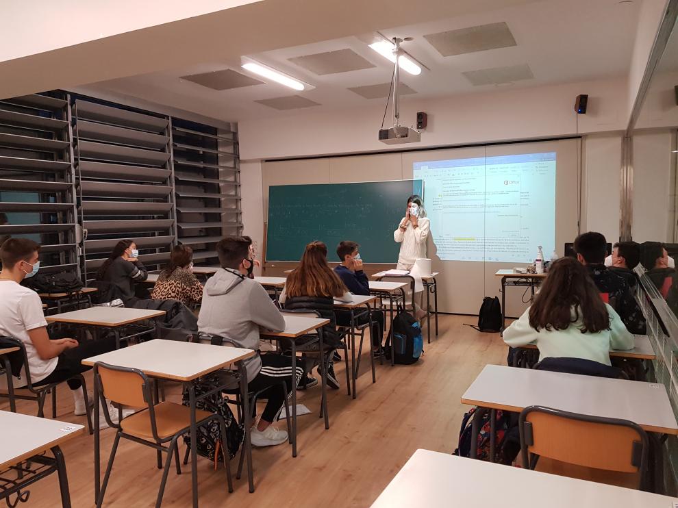 Una de las sesiones iniciales de este curso para preparar los debates