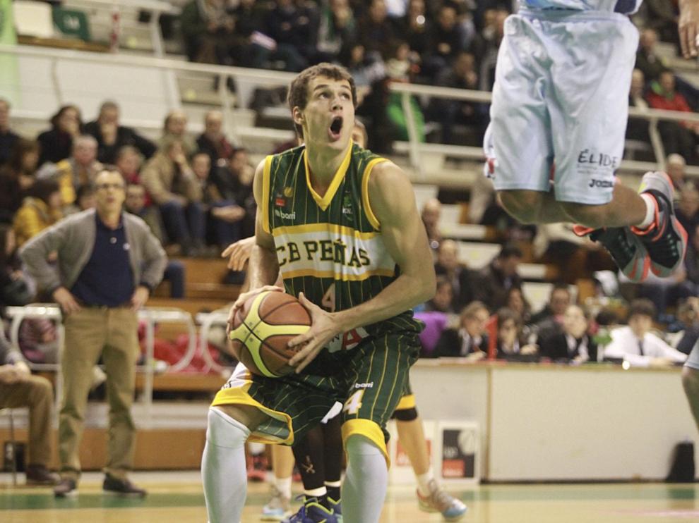 Van Oostrum, durante su anterior paso por el Peñas.