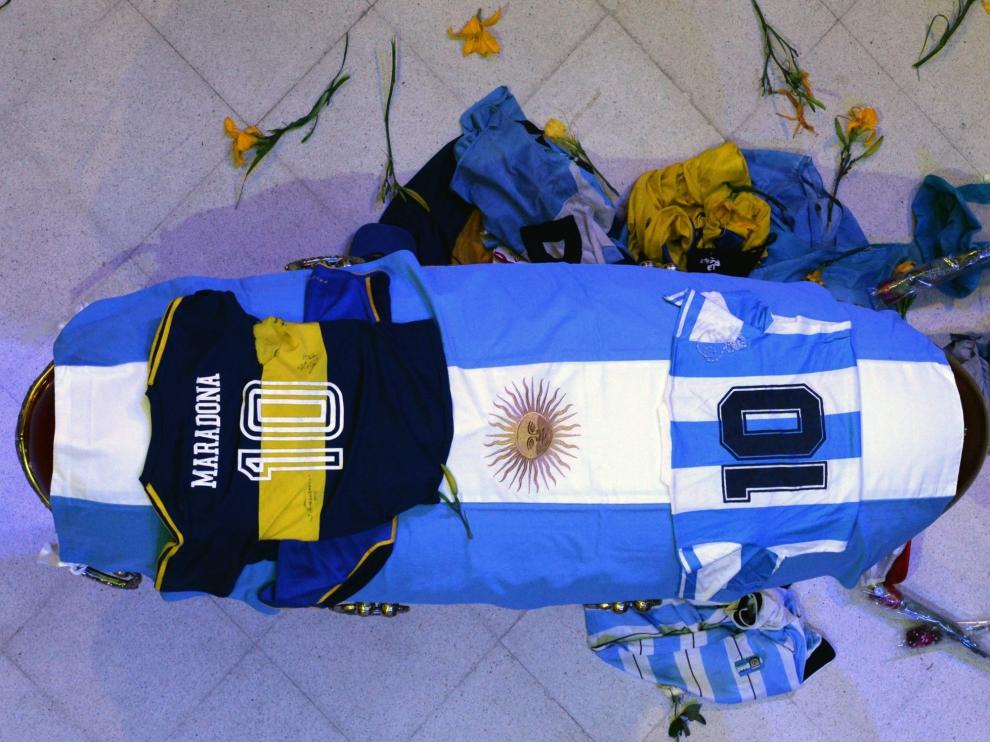 El aplauso de todo un país a Maradona