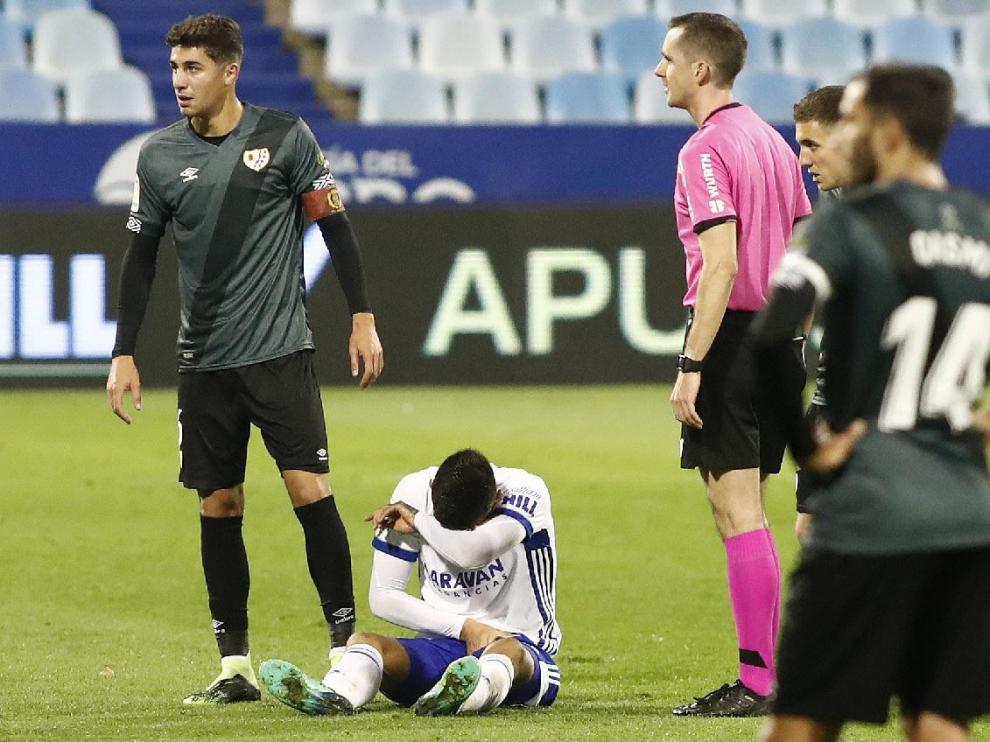 Narváez, en el momento de sentir su lesión el pasado miércoles ante el Rayo y solicitar el cambio en el minuto 73.