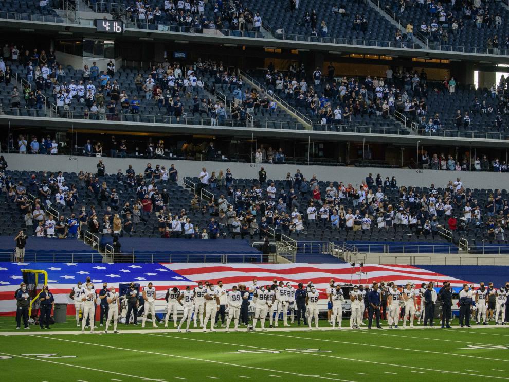 Partido de rugby entre los Dallas Cowboys y el Washington Football Team en el AT&T Stadium, esta semana en Texas.