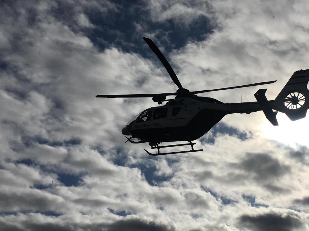 El helicóptero de la Guardia Civil de Huesca se ha sumado al operativo de búsqueda.