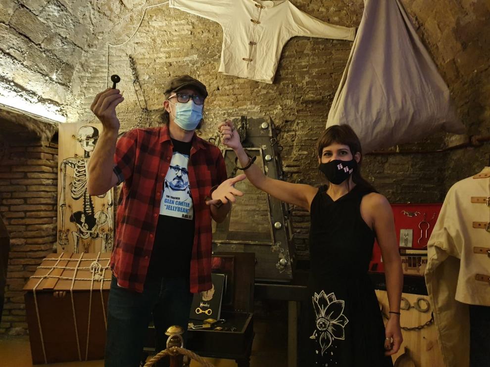 Pepín Banzo y Elena Suárez en El Sótano Mágico