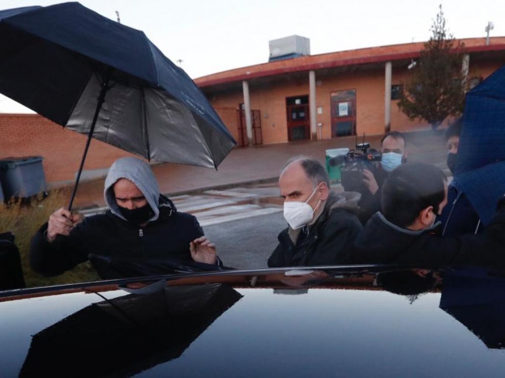 Francisco Múgica Garmendia, uno de los etarras más sanguinarios, ha abandonado la prisión a las 17.00, después de que la Audiencia Nacional ordenara su puesta en libertad tras tener en cuenta los 584 días que estuvo preso en cárceles de Francia.