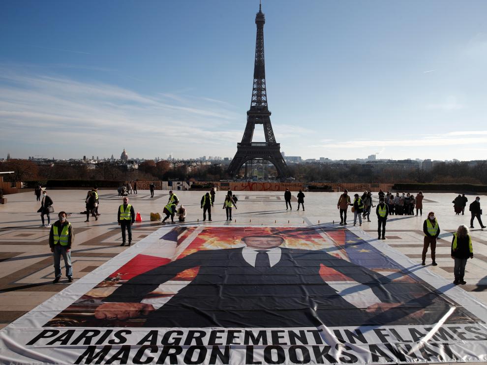 Protesta de activistas en París.