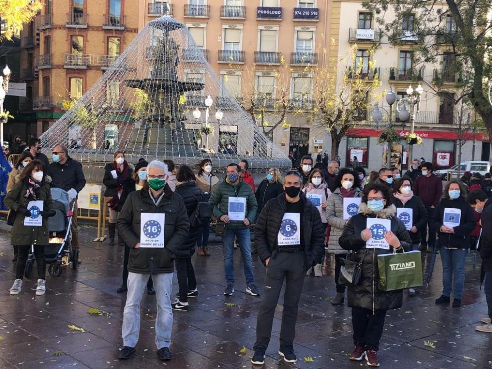 La concentración para denunciar el abuso de la temporalidad ha sido en la plaza Navarra.