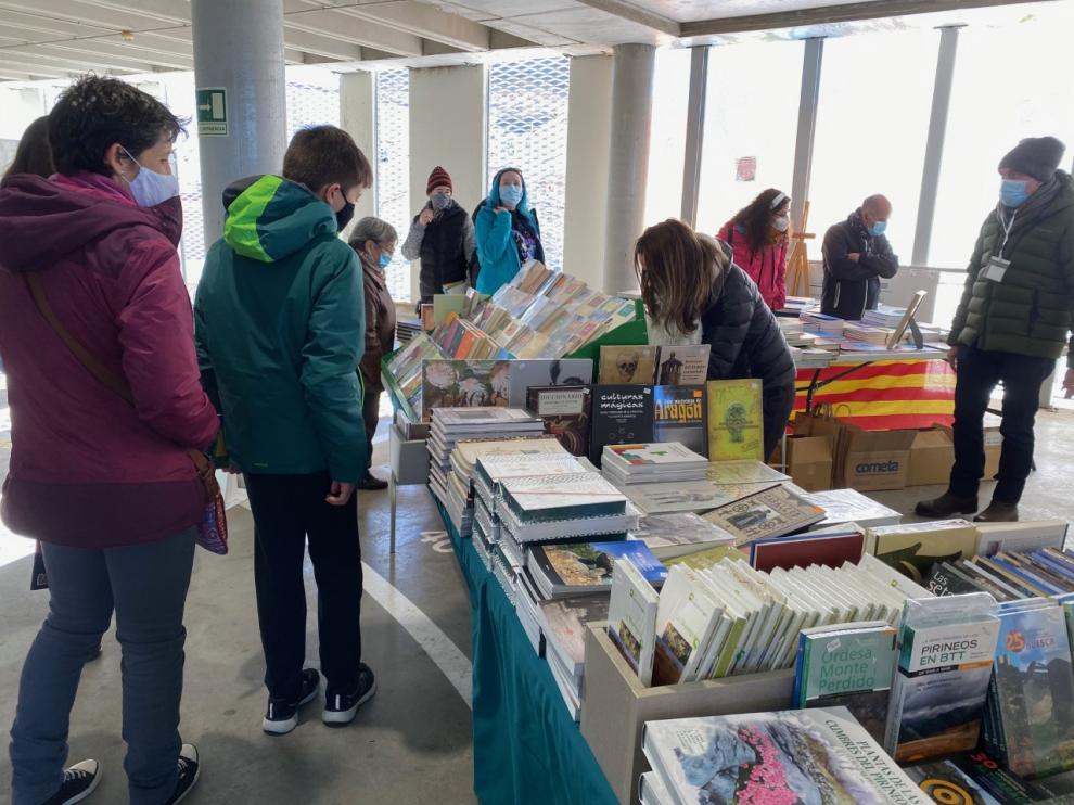Monzón organiza una Feria del Libro Aragonés atípica.