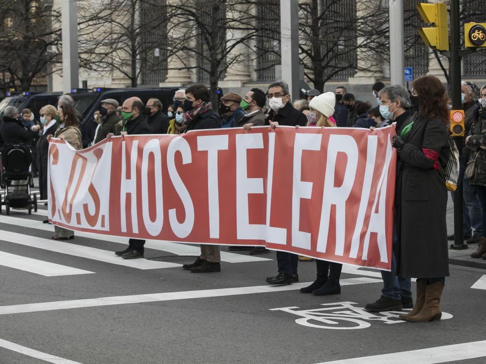 Un momento de la manifestación de la hostelería aragonesa en Zaragoza.