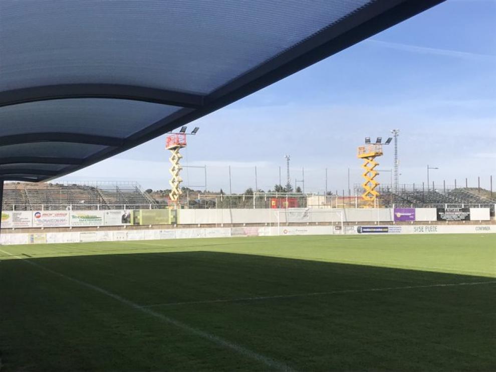 El estadio de La Solana, donde jugará la SD Huesca en la Copa del Rey, ha tenido que adaptarse para cumplir con la normativa.