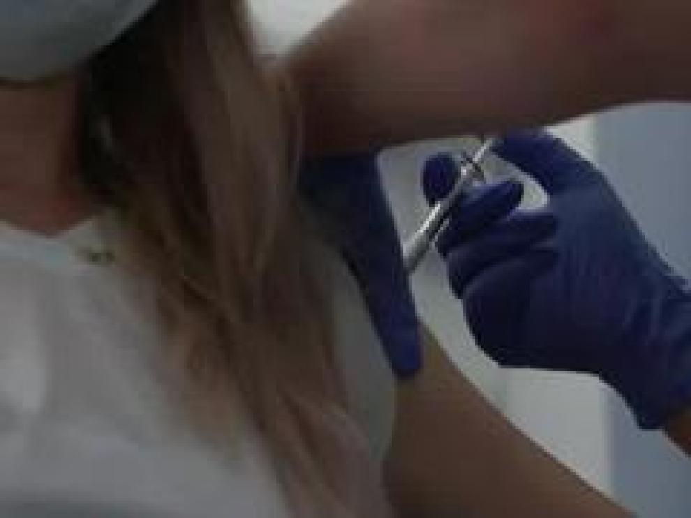 En un mes podría comenzar a administrarse la vacuna de Pfizer
