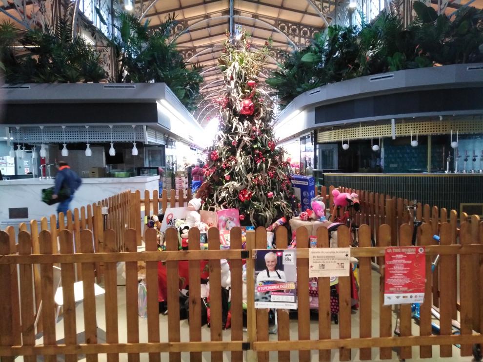 El Mercado Central, con decoración navideña.