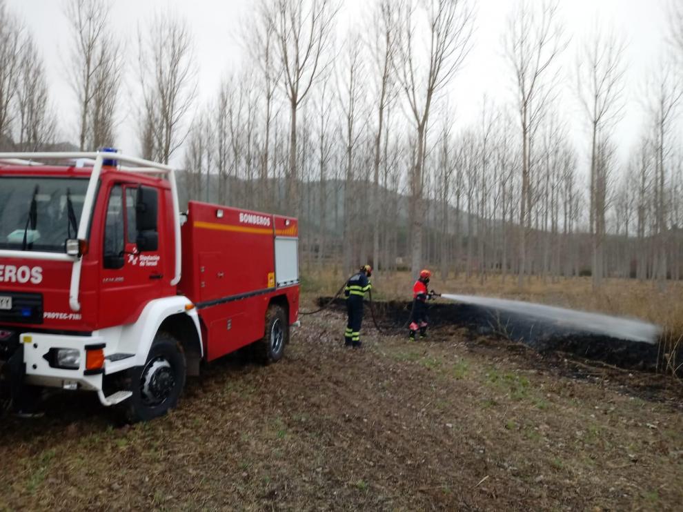Extinguido un incendio de rastrojos en Martín del Río.