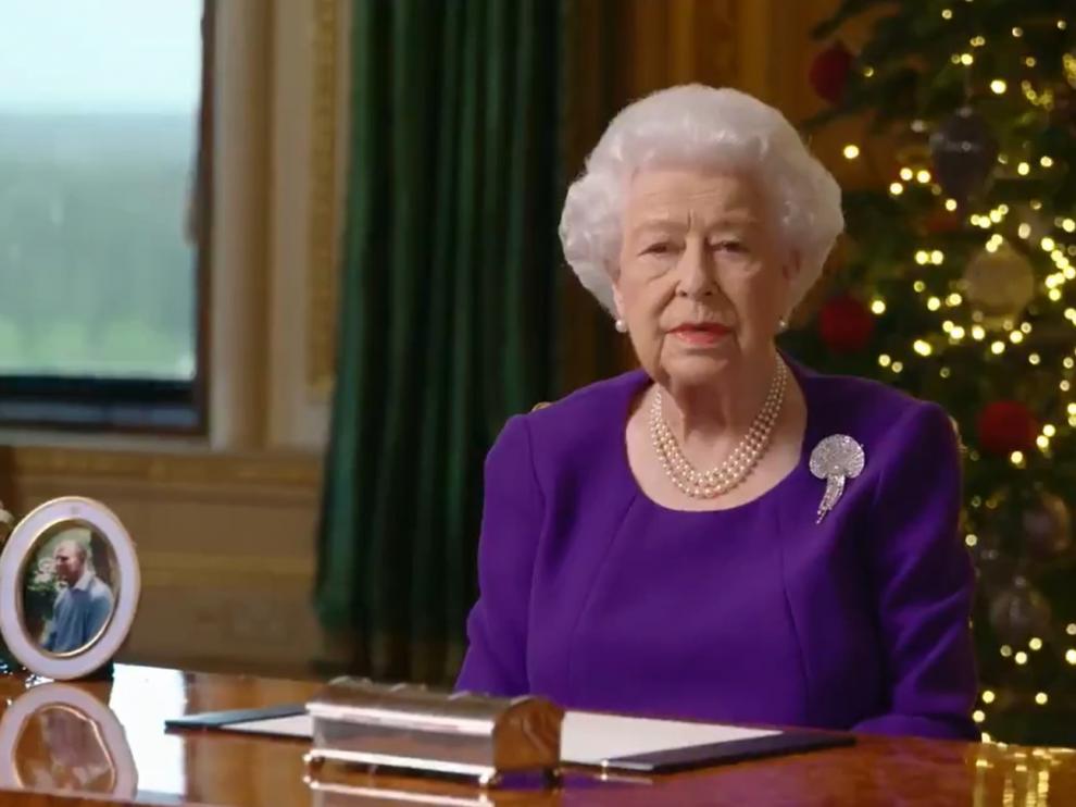 Isabel II, durante el discurso de Navidad de 2020.