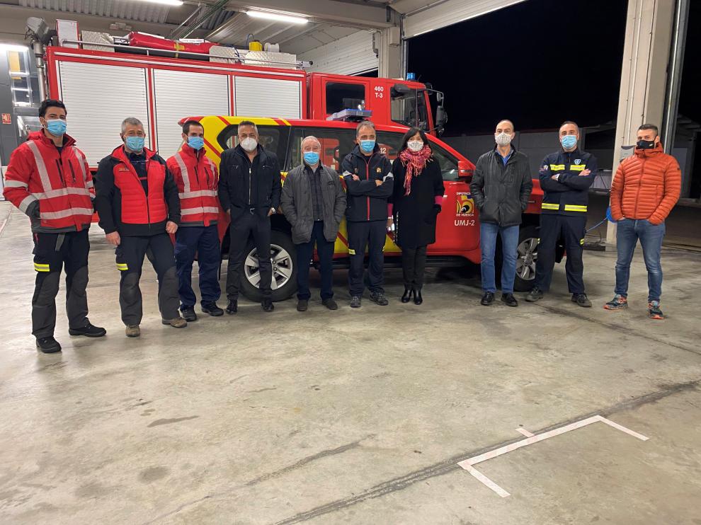 El presidente de la DPH, Miguel Gracia, visitó el jueves el parque de bomberos de Benabarre.