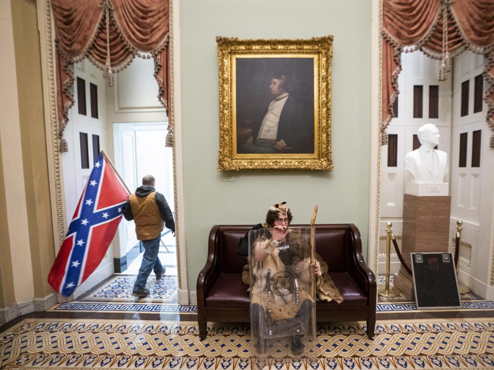 Protestors enter US Capitol