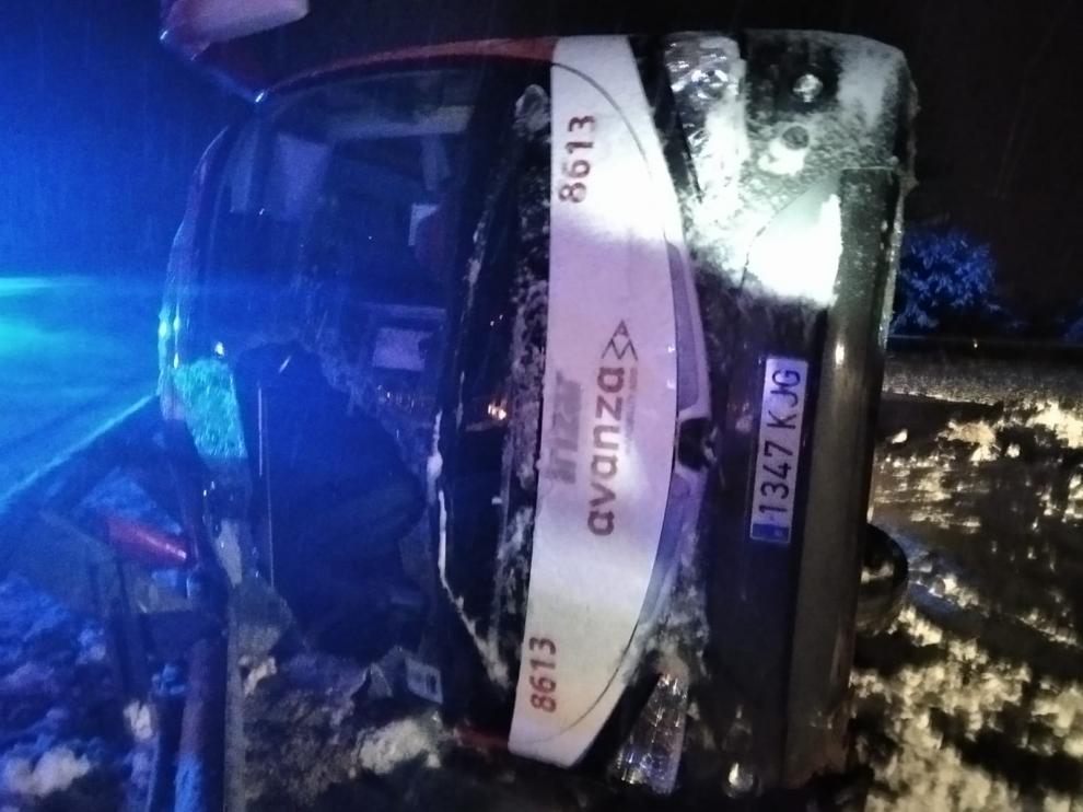 Imagen del autobús accidentado.