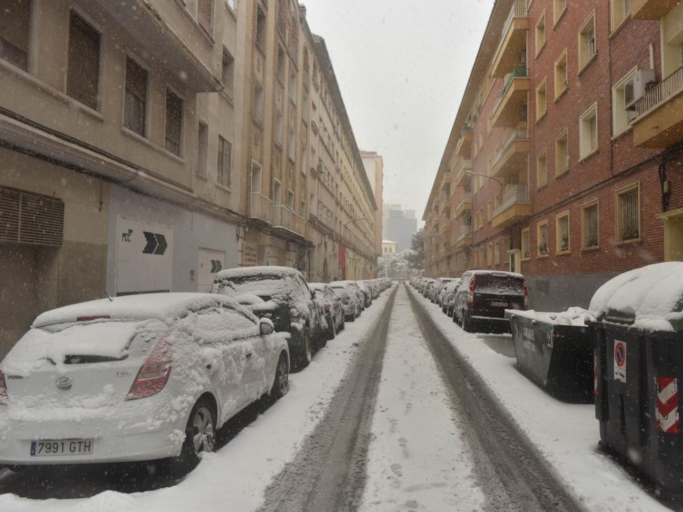 Filomena deja su rastro de nieve en Zaragoza