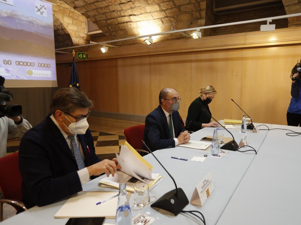 Reunión del Gobierno de Aragón con los representantes de las comarcas afectadas por el cierre del turismo de nieve