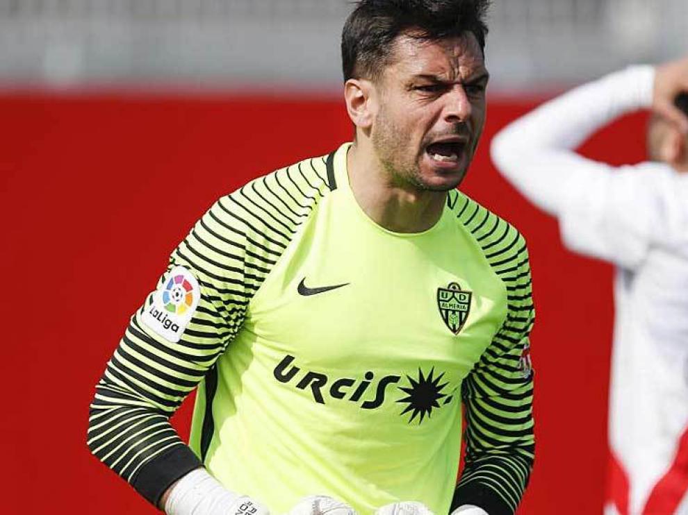 René Román, en su etapa con la Ponferradina.
