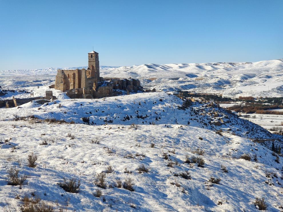 José Lizaga fotografía Rodén bajo la nieve.