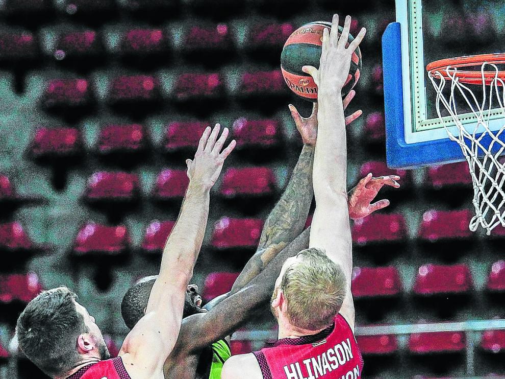 Barreiro y Hlinason, en el partido ante el Fuenlabrada.