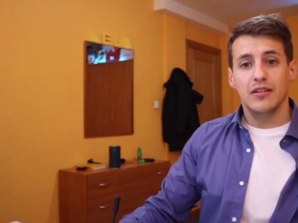 El informativo matinal en aragonés de un joven de Fonz que ha conquistado a Ángel Martín