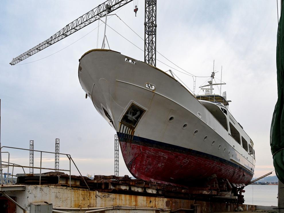 El yate "Brave Goose of 1972" a la venta en el puerto de A Coruña
