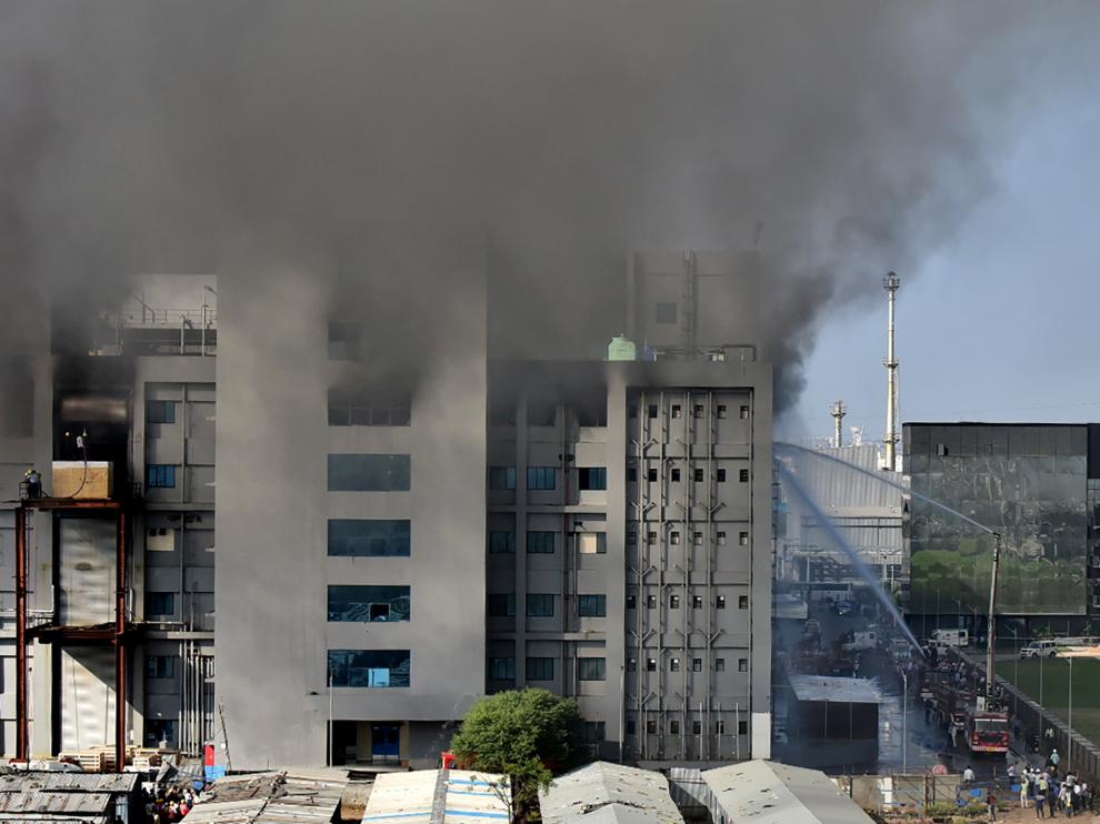 Incendio en una fábrica de vacunas en La India