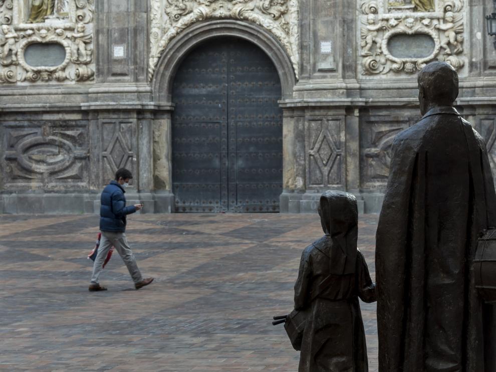 La iglesia de Santa Isabel de Portugal, centro neurálgico de la Semana Santa zaragozana.
