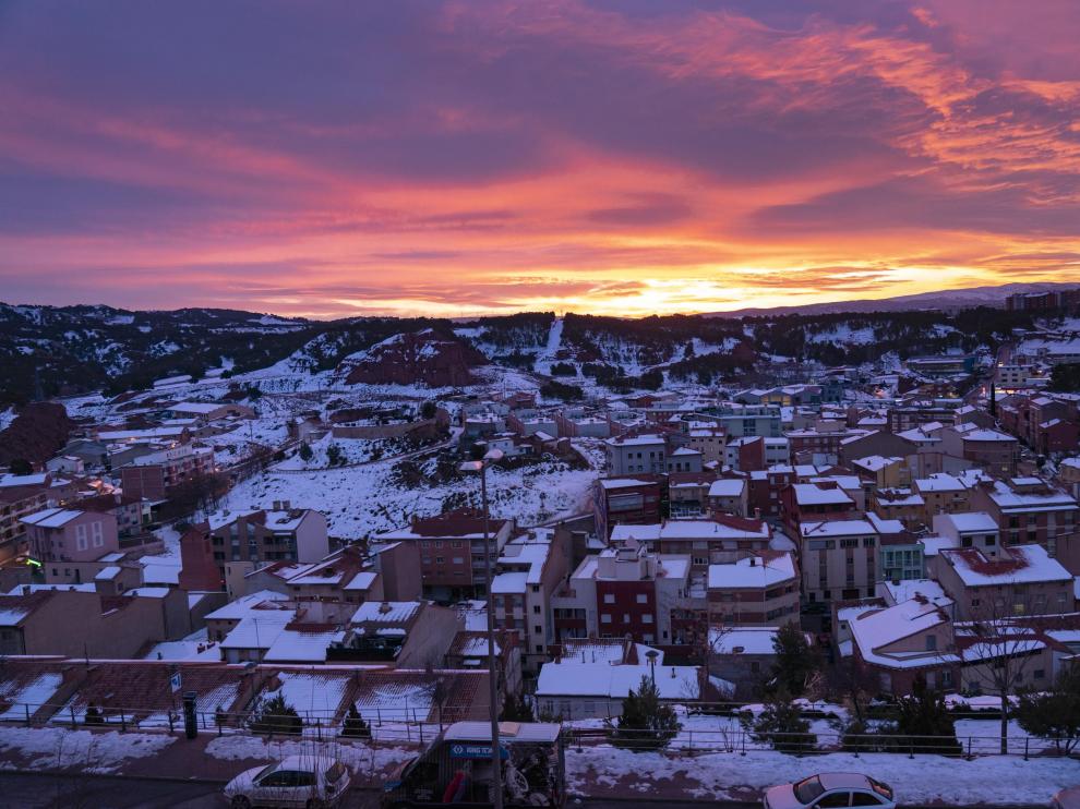 Paisajes nevados. Amanecer en Teruel cubierto de nieve