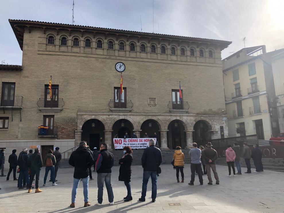 Los trabajadores de Ferroatlántica de Cinca paralizan las movilizaciones en espera de conocer la respuesta de la empresa.