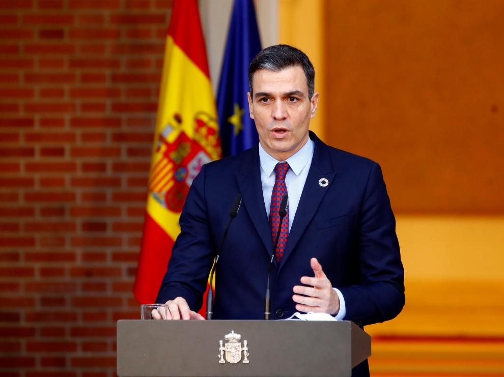 Sánchez informó esta tarde al rey de sus cambios y comparece en Moncloa
