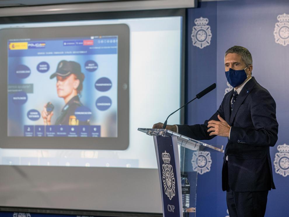 Ministro del Interior presenta la nueva imagen digital de la Policía Nacional