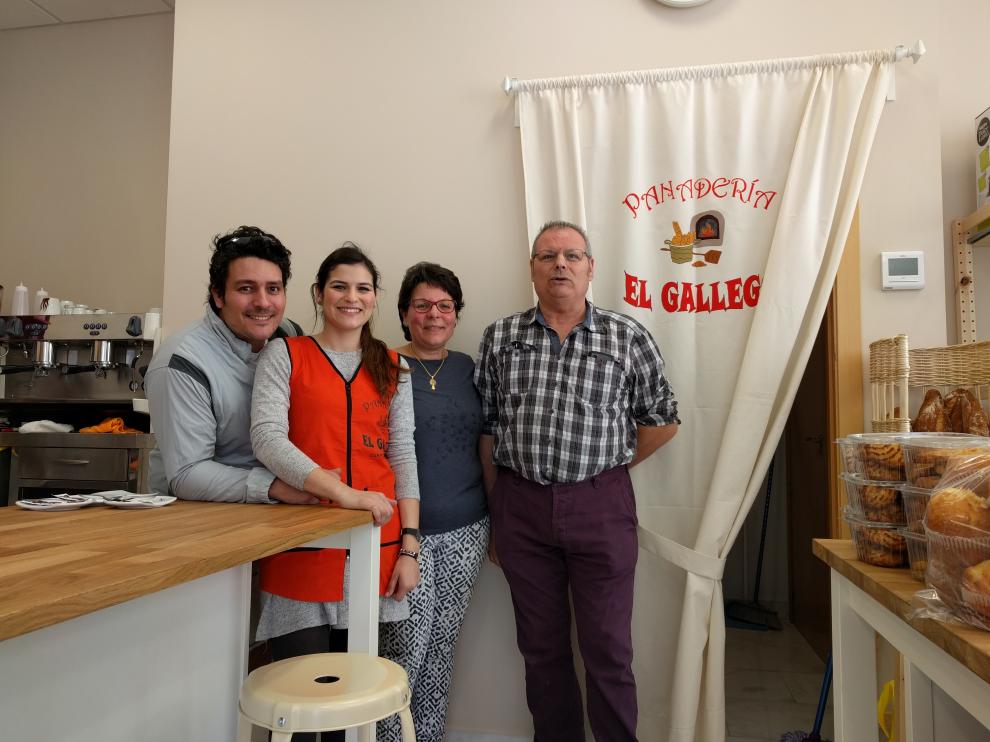 La familia Rial Vidal, en la apertura en 2017 de la tienda de Valdespartera.