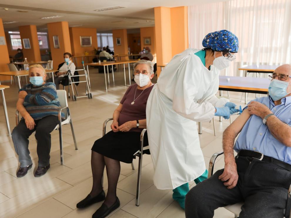 La residencia de Javalambre recibe la segunda dosis de la vacuna del coronavirus