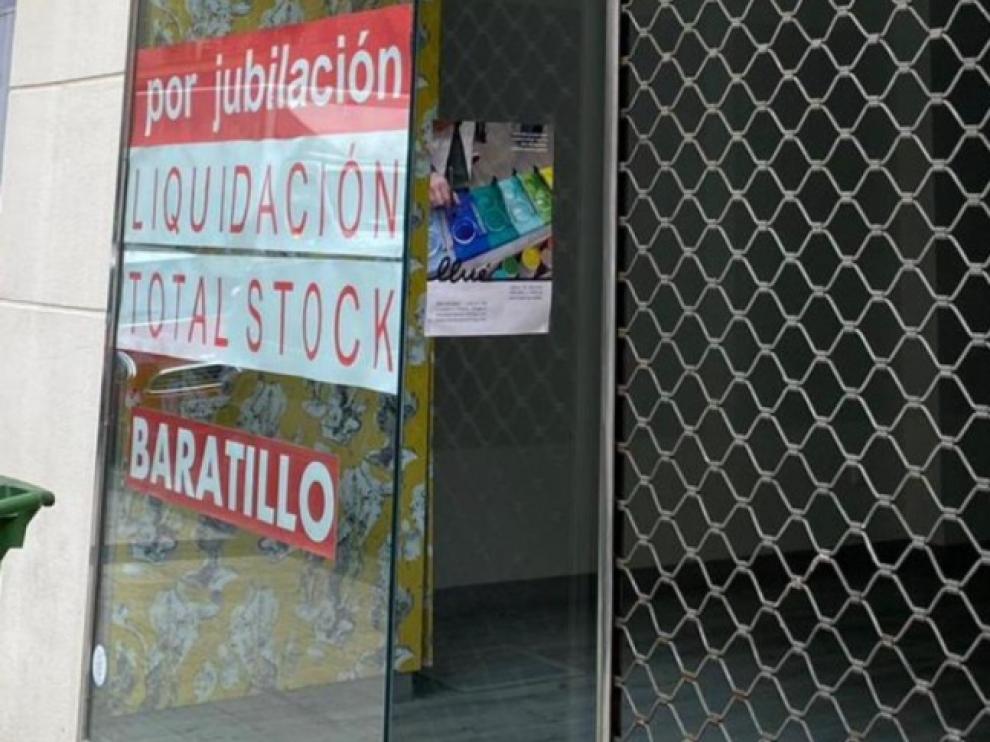 Cartel de una tienda de Zaragoza.