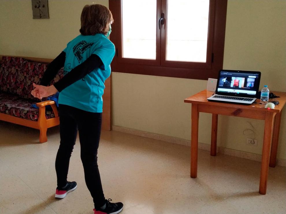 Las sesiones de gimnasia a mayores de 70 se empezaron a impartir online en diciembre.