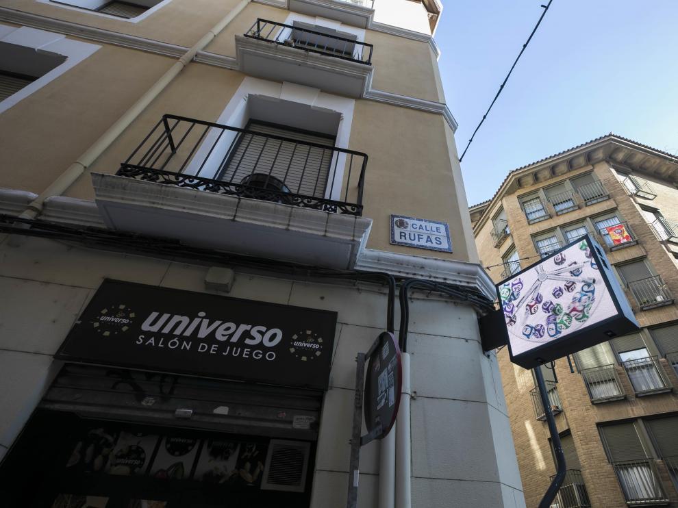 La publicidad a las puertas de los locales de juego estará prohibida con la nueva ley.