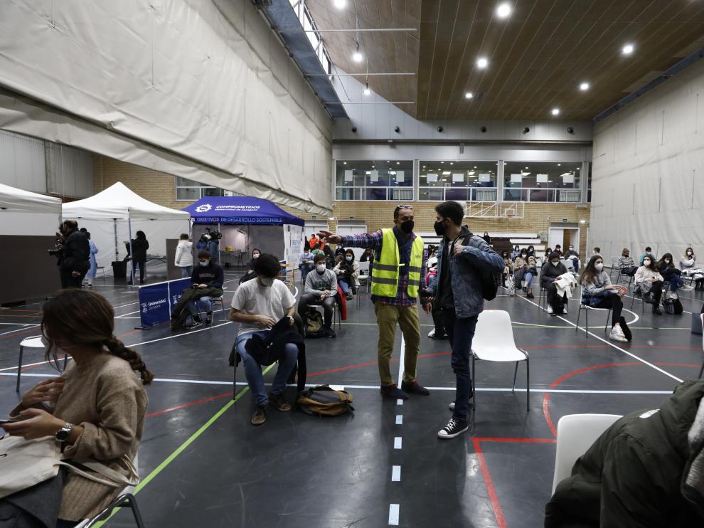 Galería de imágenes de la vacunación de estudiantes en Aragón