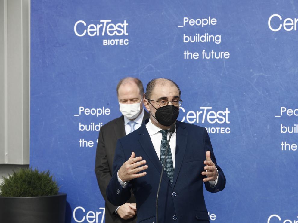 Pedro Duque y Javier Lambán visitan la empresa CerTest Biotech