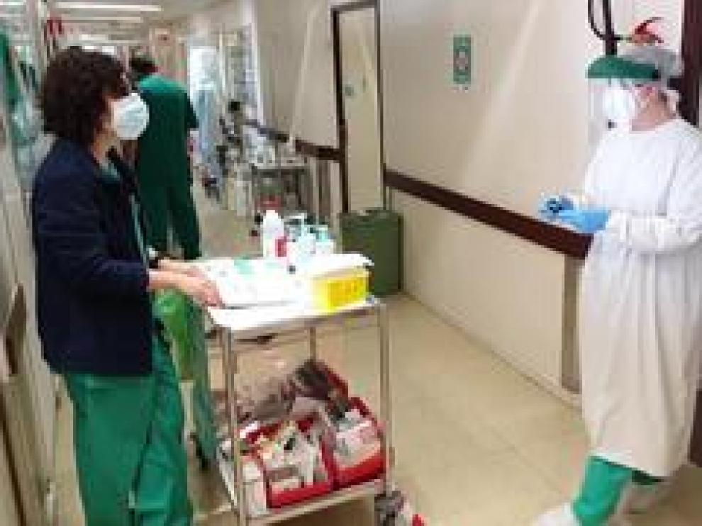 El servicio de Neumología ha atendido ya a 289 pacientes covid en esta unidad, a caballo entre las plantas e intensivos.