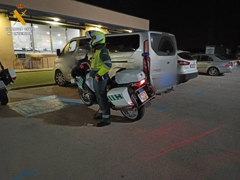Investigan a un taxista que trasladaba a pacientes con cáncer por cuadruplicar la tasa de alcoholemia.