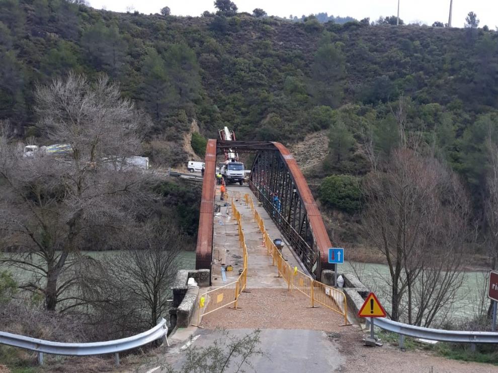 Imagen del puente de este martes, con el hormigón ya echado en la plataforma.