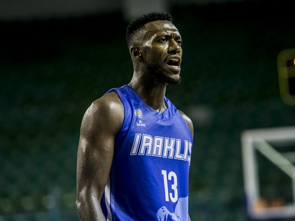 Mike Moore, durante su etapa en el Iraklis griego.