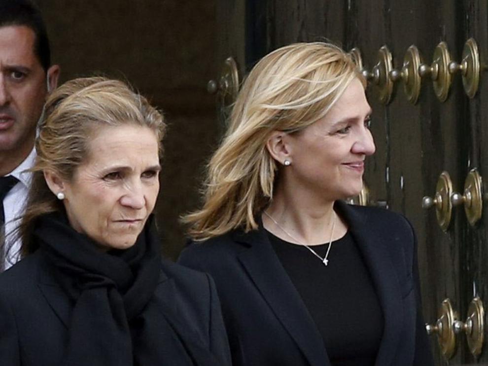 Las infantas Elena y Cristina de Borbón, en octubre de 2015