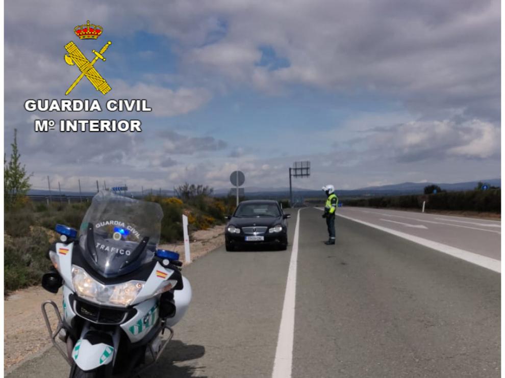 Patrulla de la Guardia Civil de Tráfico en la A-23 en Teruel.
