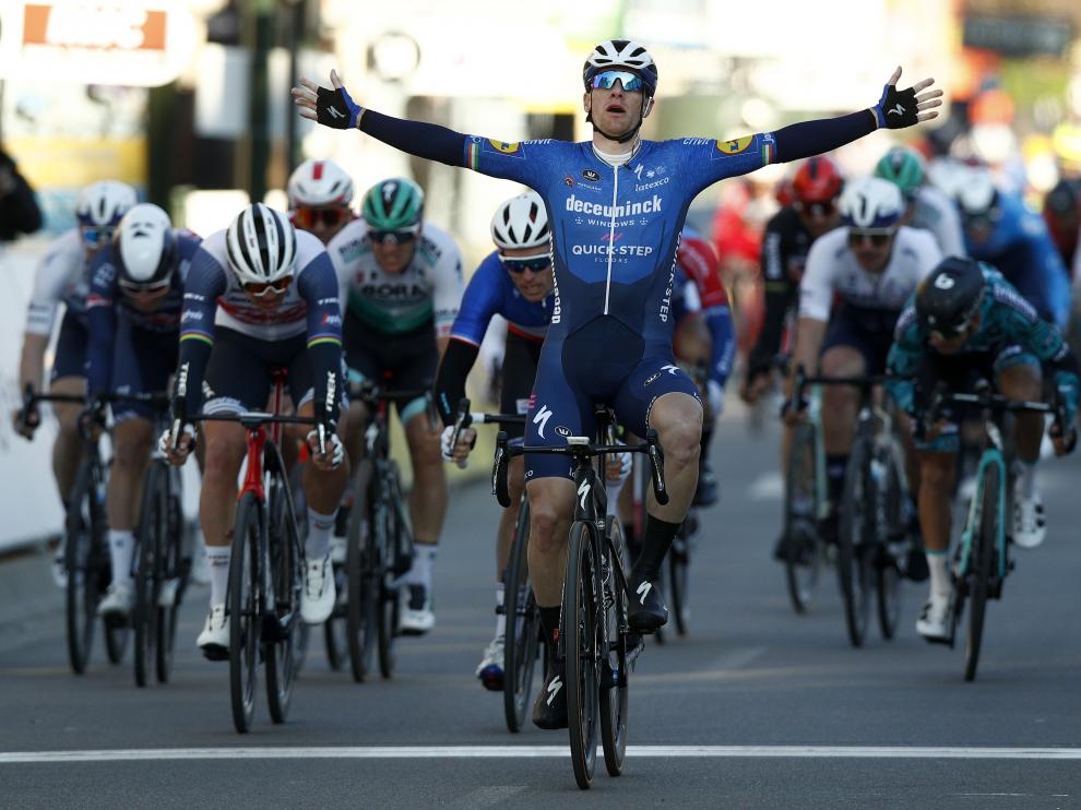 Cycling Paris Nice - 1st stage