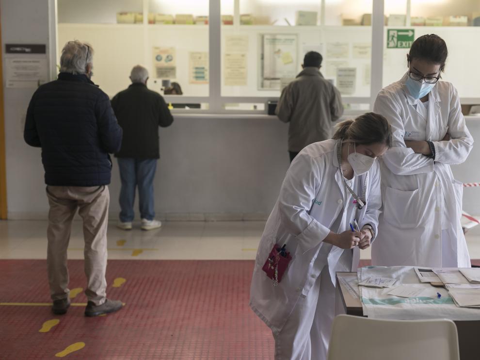 El centro de salud Delicias Sur atiende de forma presencial a unas 800 personas al día.