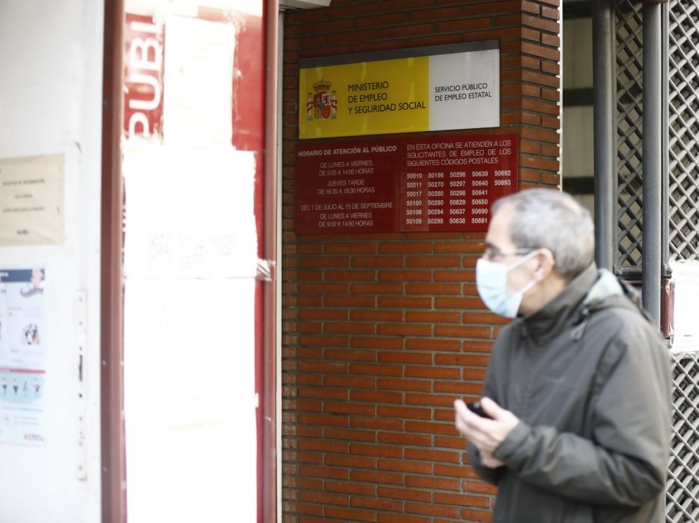 Oficina del Inaem y el SEPE en la calle Santander de Zaragoza.